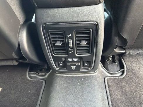 Used 2018 Jeep Grand Cherokee Limited AWD/4WD image 13
