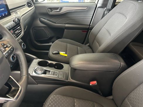 Certified 2023 Ford Escape Active image 18