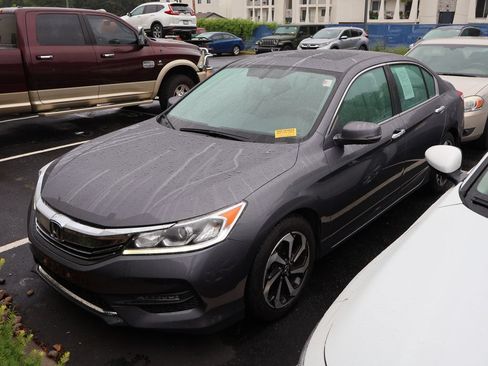 Used 2017 Honda Accord EX-L image 3