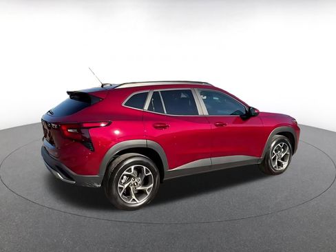 Used 2025 Chevrolet Trax LT image 15