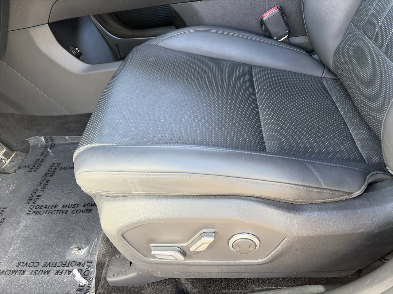 Certified 2025 Hyundai Santa Fe SEL FWD image 19