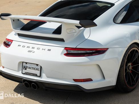 Used 2018 Porsche 911 GT3 w/ Sport Chrono Package RWD image 16