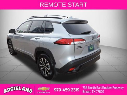 Used 2024 Toyota Corolla Cross SE image 6