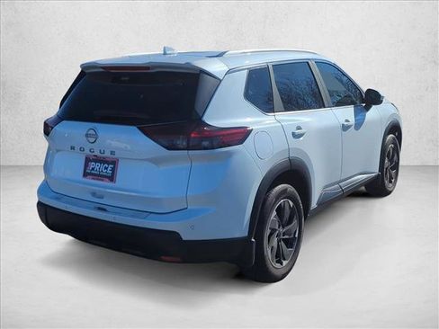 Certified 2025 Nissan Rogue SV w/ SV Premium Package image 5