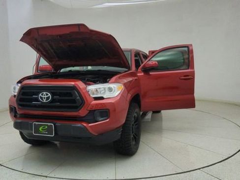 Used 2020 Toyota Tacoma SR image 70