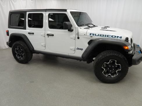 Used 2022 Jeep Wrangler Unlimited Rubicon 4xe w/ Dual Top Group AWD/4WD image 10