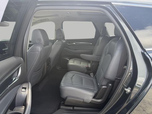 Used 2018 Buick Enclave Essence w/ LPO, Luxury Package FWD image 13