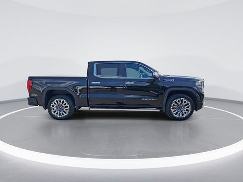Used 2023 GMC Sierra 1500 Denali Ultimate AWD/4WD image 10