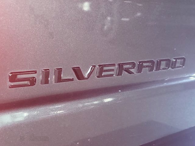 Used 2022 Chevrolet Silverado 1500 RST w/ LPO, Blackout Package AWD/4WD image 10