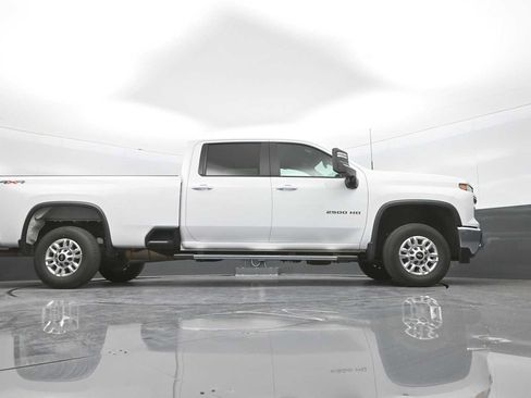 Used 2025 Chevrolet Silverado 2500 LT w/ Convenience Package AWD/4WD image 40