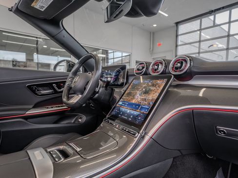 Used 2025 Mercedes-Benz CLE 300 4MATIC Cabriolet image 16