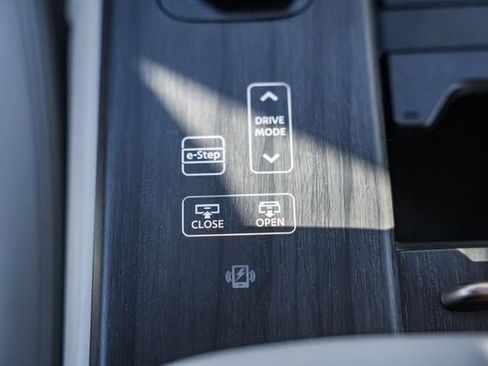 Used 2023 Nissan Ariya AWD image 26