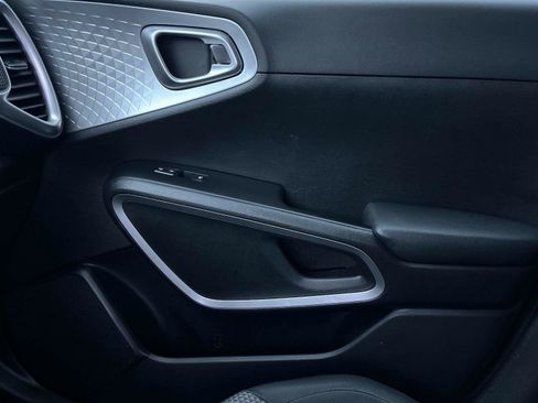 Used 2024 Kia Soul LX w/ Option Group 015 image 22