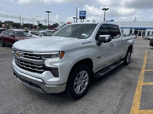 Used 2022 Chevrolet Silverado 1500 LTZ RWD image 4