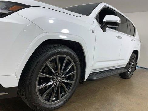 Used 2024 Lexus LX 600 F Sport image 37