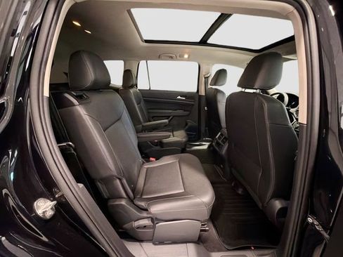 Used 2020 Volkswagen Atlas SE w/ Panoramic Sunroof Package FWD image 23