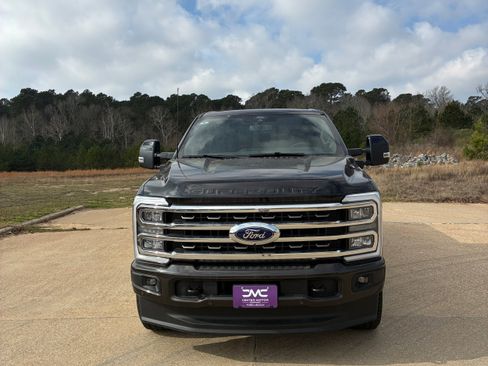 New 2025 Ford F350 King Ranch w/ FX4 Off-Road Package image 24