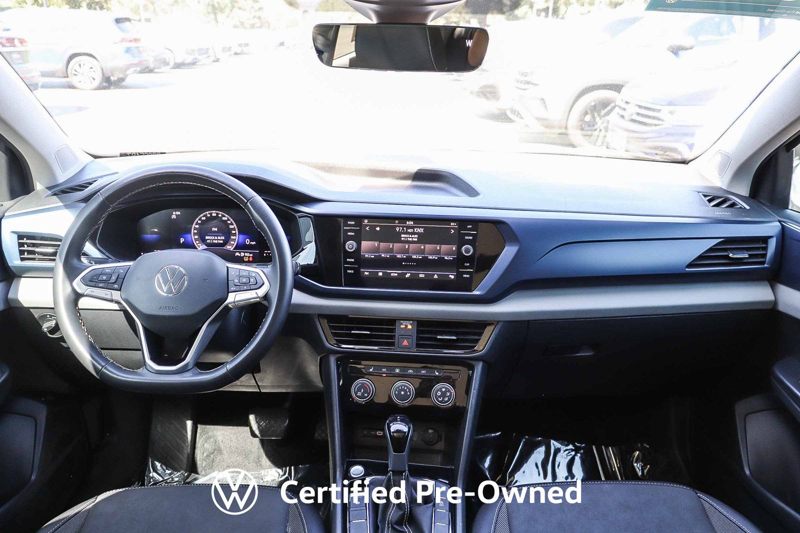 Certified 2023 Volkswagen Taos SE FWD image 14