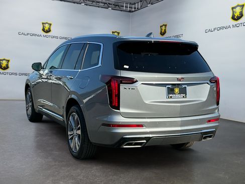 Used 2025 Cadillac XT6 Premium Luxury FWD image 7