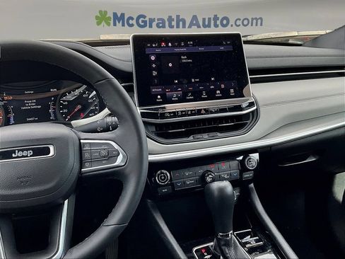 Used 2025 Jeep Compass Limited AWD/4WD image 12