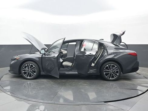 New 2026 Toyota Camry XLE AWD/4WD image 32