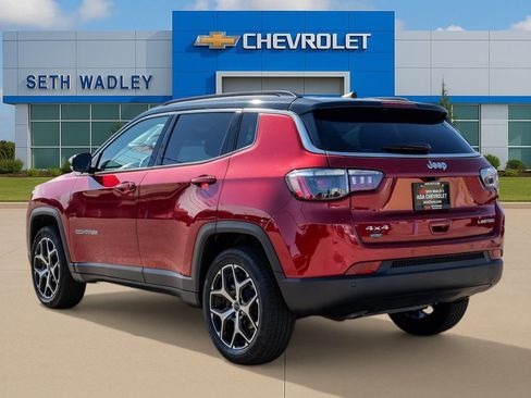 Used 2025 Jeep Compass Limited AWD/4WD image 5