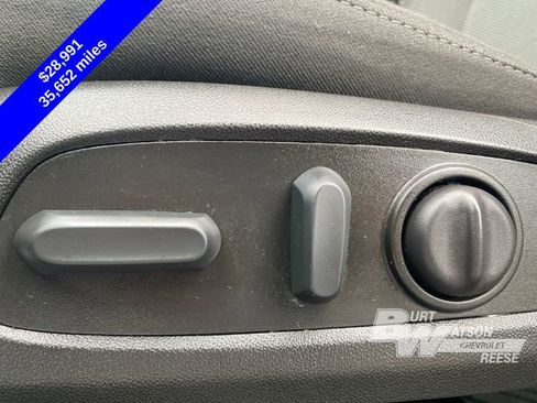 Certified 2023 Chevrolet Traverse LT image 32