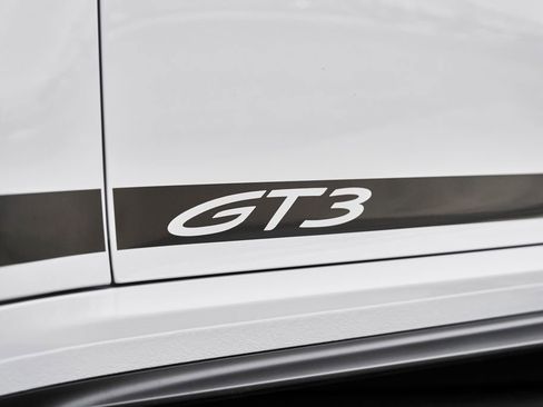Used 2026 Porsche 911 GT3 w/ Weissach Package RWD image 12