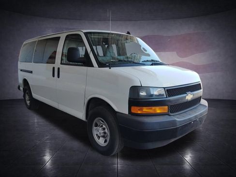 Used 2023 Chevrolet Express 3500 LS RWD image 7