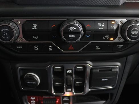 Used 2021 Jeep Gladiator Rubicon image 14