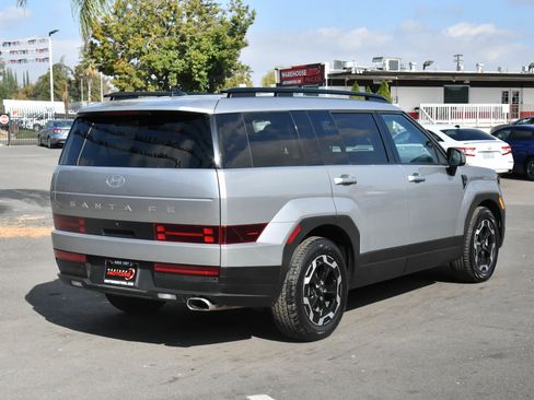 Used 2024 Hyundai Santa Fe SEL image 9