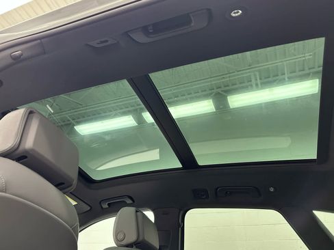 Used 2024 Audi SQ5 Prestige AWD/4WD image 39