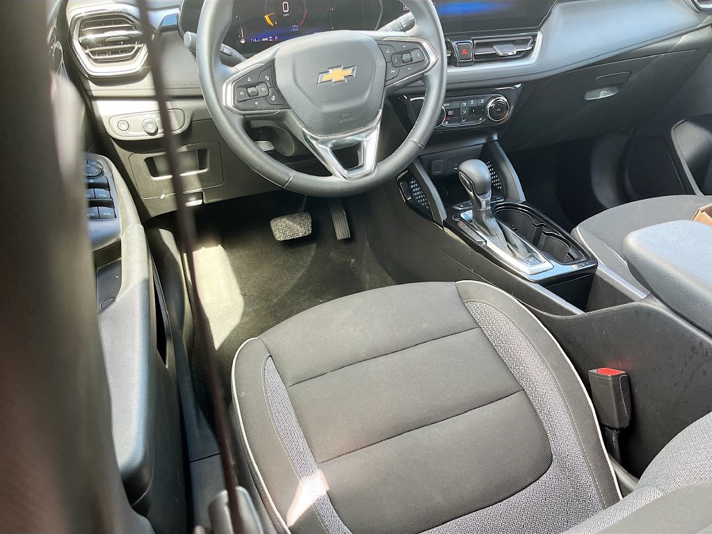 Used 2024 Chevrolet TrailBlazer LT w/ Convenience Package AWD/4WD image 22