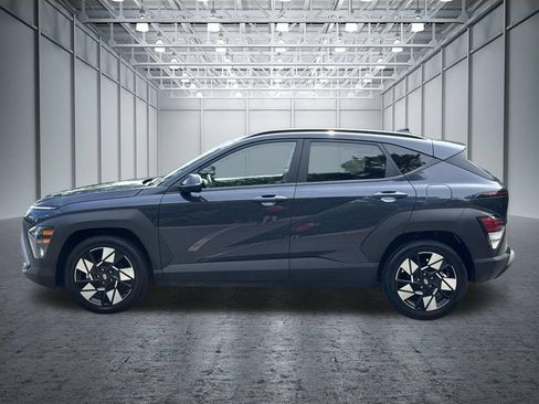 Used 2025 Hyundai Kona SEL FWD image 4