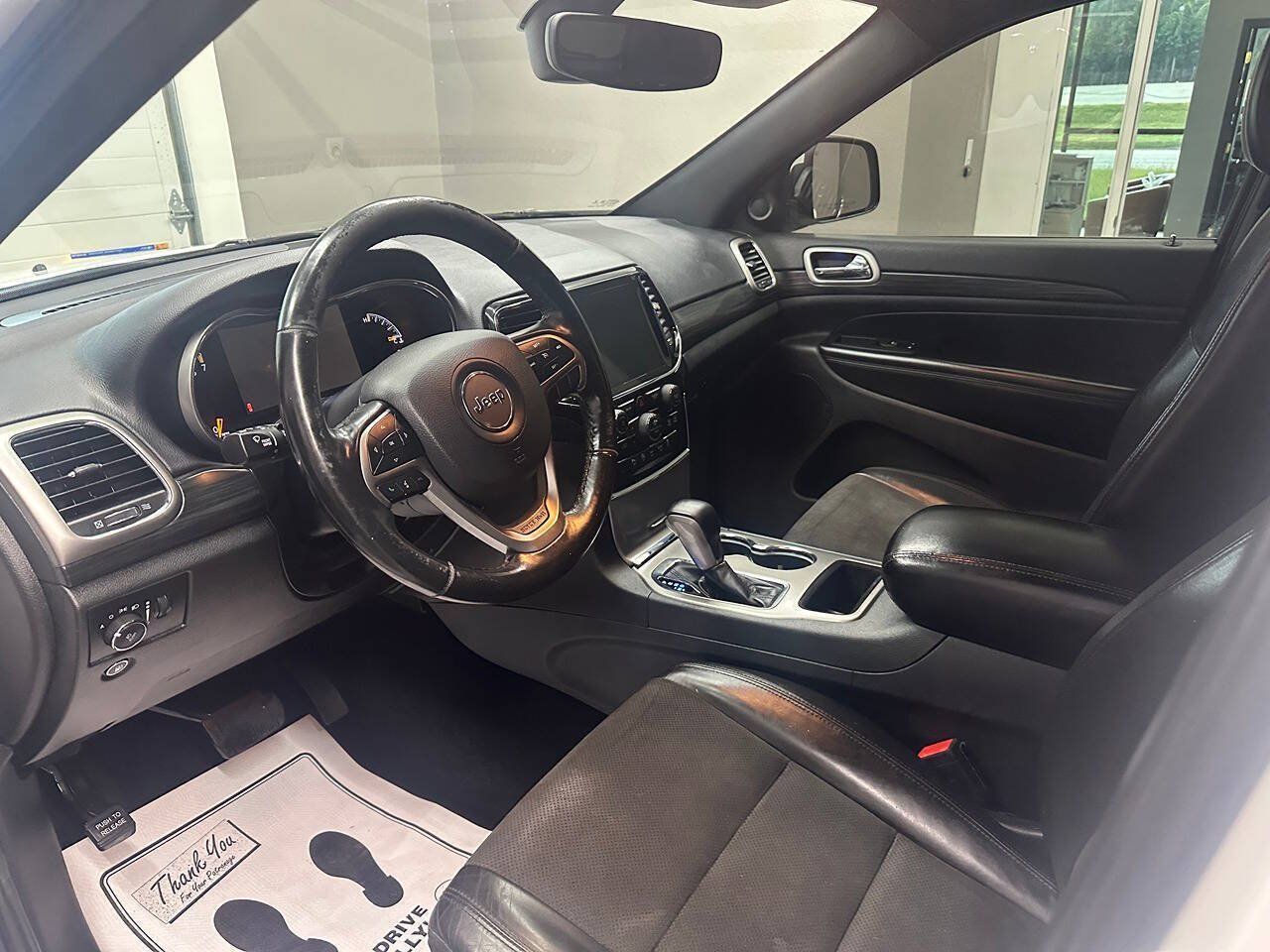Used 2019 Jeep Grand Cherokee Altitude AWD/4WD image 17