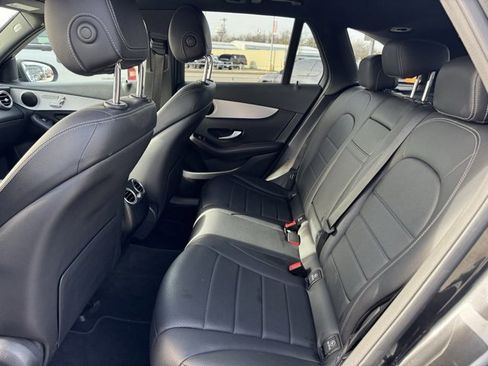 Used 2021 Mercedes-Benz GLC 300 GLC 300 w/ Premium Package image 11