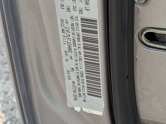 Certified 2018 Jeep Cherokee Latitude Plus AWD/4WD image 31