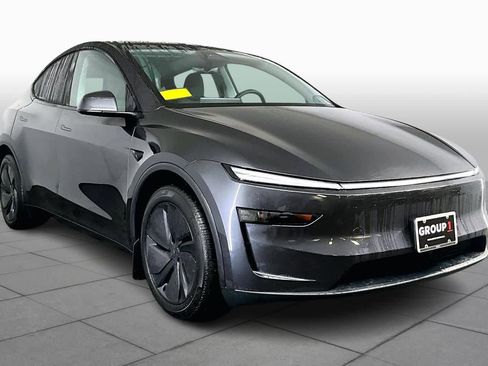 Used 2026 Tesla Model Y AWD image 2