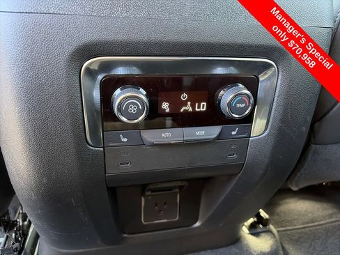 Used 2025 Chevrolet Suburban Premier AWD/4WD image 11