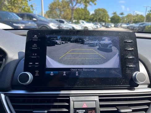 Used 2022 Honda Accord Sport image 7