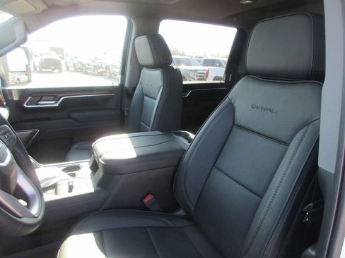 New 2026 GMC Sierra 3500 Denali w/ Denali Reserve Package image 13