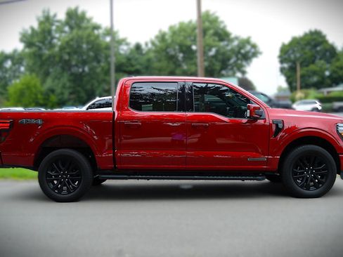 Used 2024 Ford F150 Lariat w/ Bed Utility Package AWD/4WD image 4