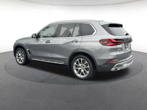 Used 2025 BMW X5 xDrive40i AWD/4WD image 3