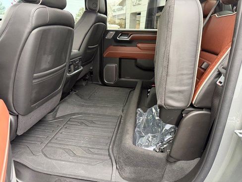 Certified 2025 GMC Sierra 2500 Denali Ultimate image 11