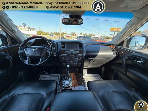Used 2017 Nissan Armada Platinum w/ Interior Lighting Package RWD image 11