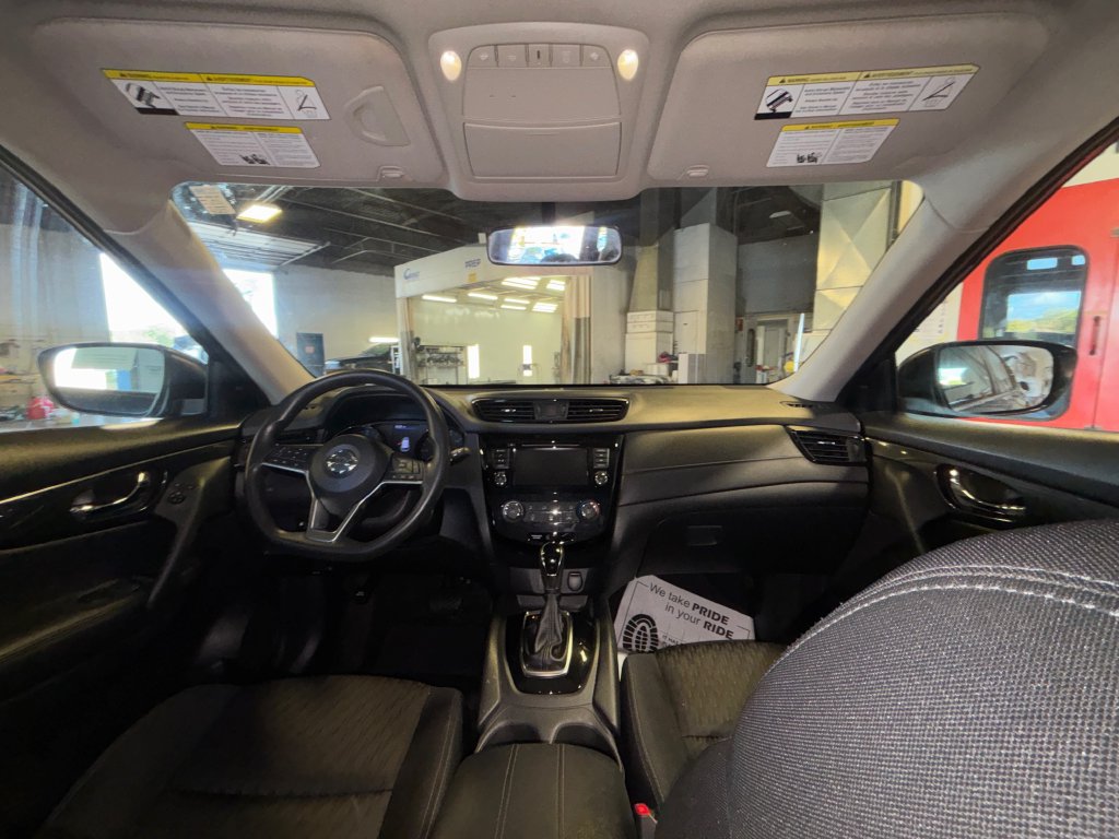 Used 2018 Nissan Rogue S AWD/4WD image 20