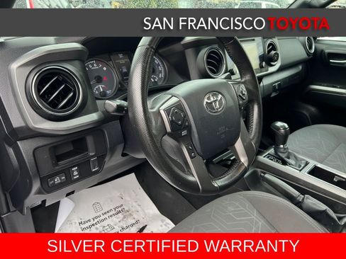 Used 2016 Toyota Tacoma TRD Sport image 12