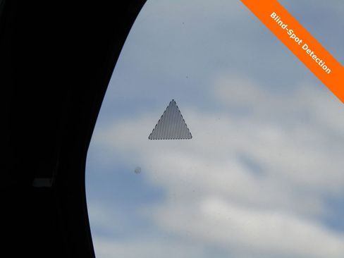 Used 2024 Jeep Grand Cherokee L Altitude image 7