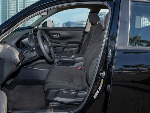 Certified 2023 Honda HR-V LX image 15