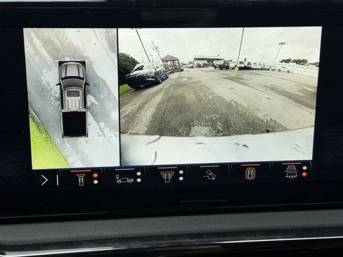Used 2024 GMC Sierra 1500 AT4 w/ AT4 Premium Package AWD/4WD image 15